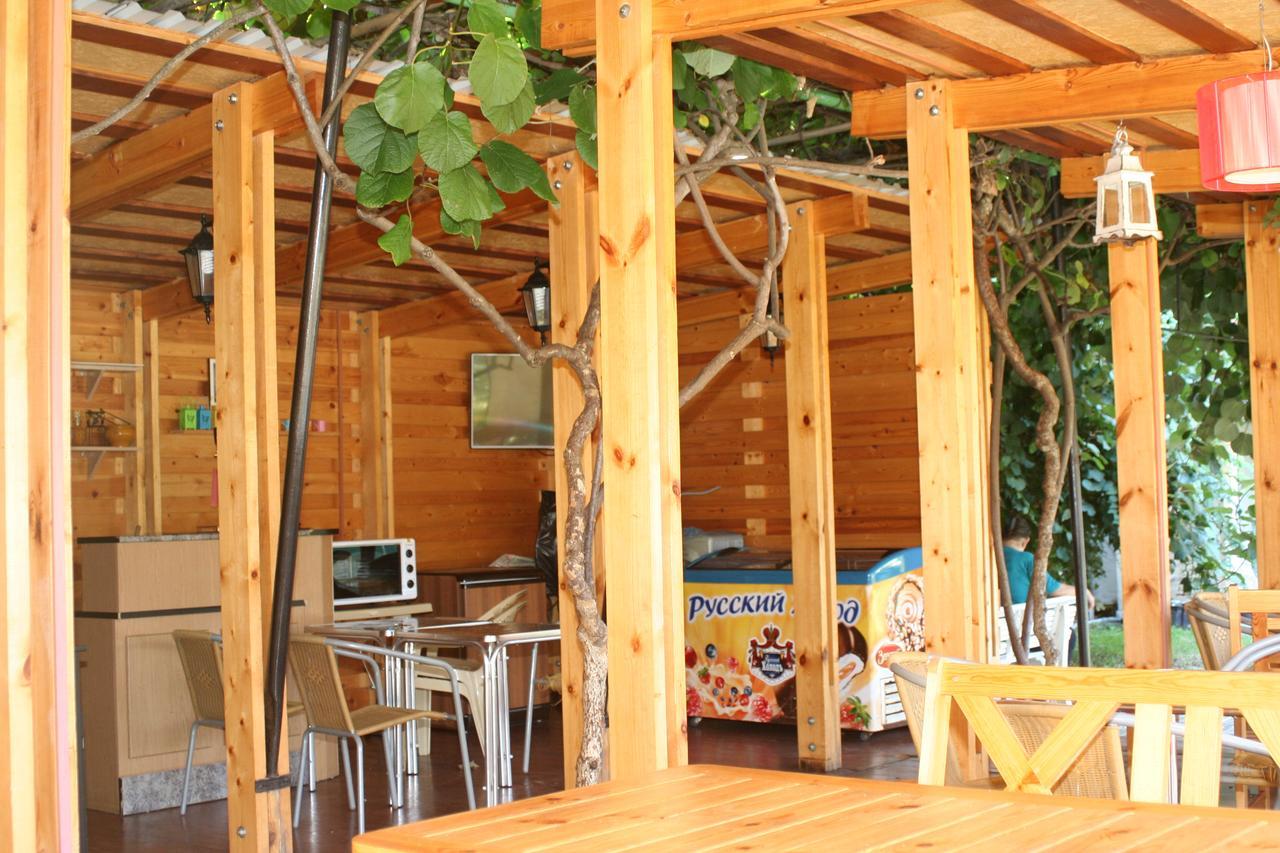 Guest House Sirius Pizunda Exterior foto